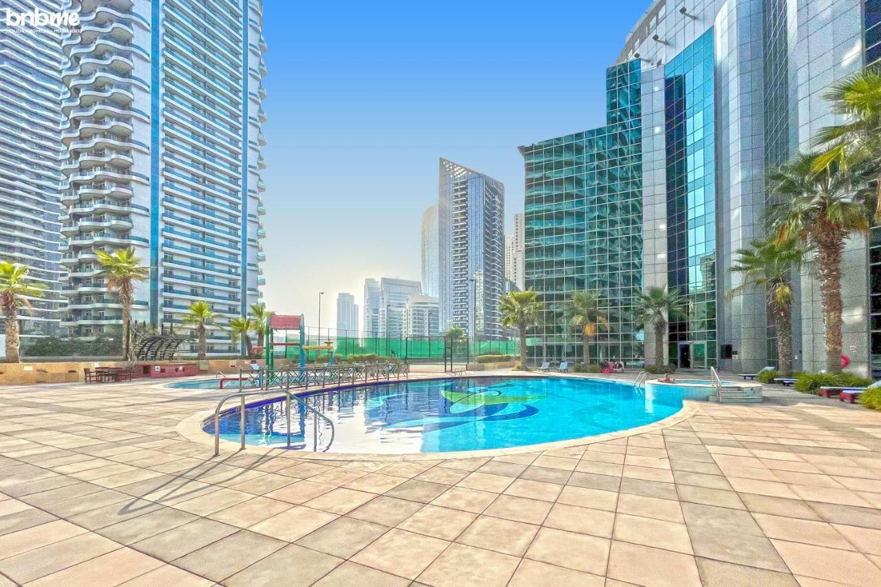 דובאי Bnbmehomes - Sit Back & Enjoy Seeing The Luxury Yachts Drive By - B67 מראה חיצוני תמונה
